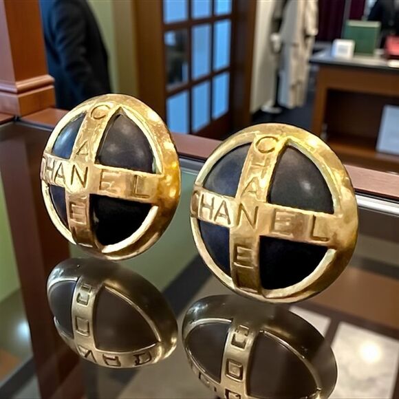 CHANEL Black and Gold Cross Button Earrings - Picture 2 of 7